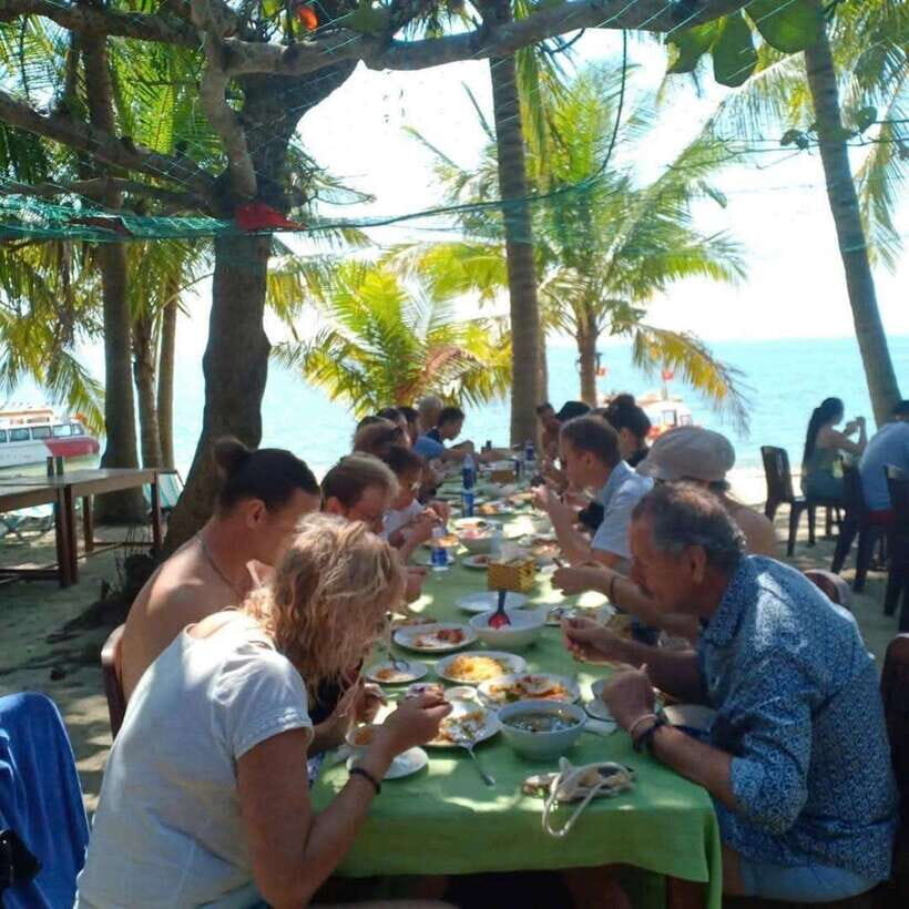 Cham Island: Snorkeling Tour by Speed Boat From HoiAn/DaNang - Bai Chong Beach: hammocks, sun, and a second swim