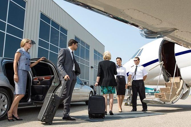 Da Nang Airport Arrival Or Departure By Private Transfers - Finding Your Driver Fast (No Taxi Guesswork)