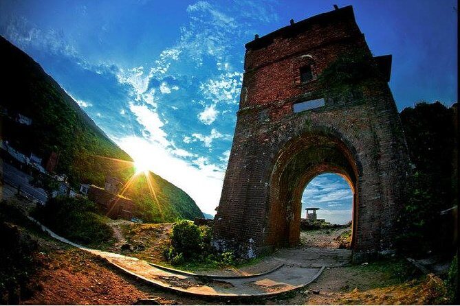 Da Nang Airport To Hue Private Transfer - Price and value: $126 per group, not per person chaos