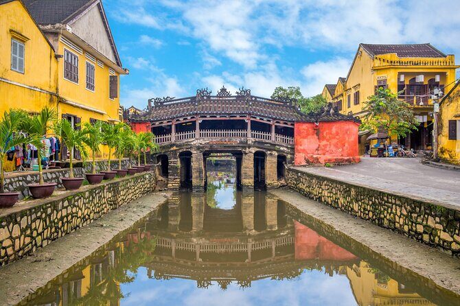 Da Nang and Hoi An City tour with local foods taste - Dragon Bridge, Love Bridge, and a guided street-food tasting break