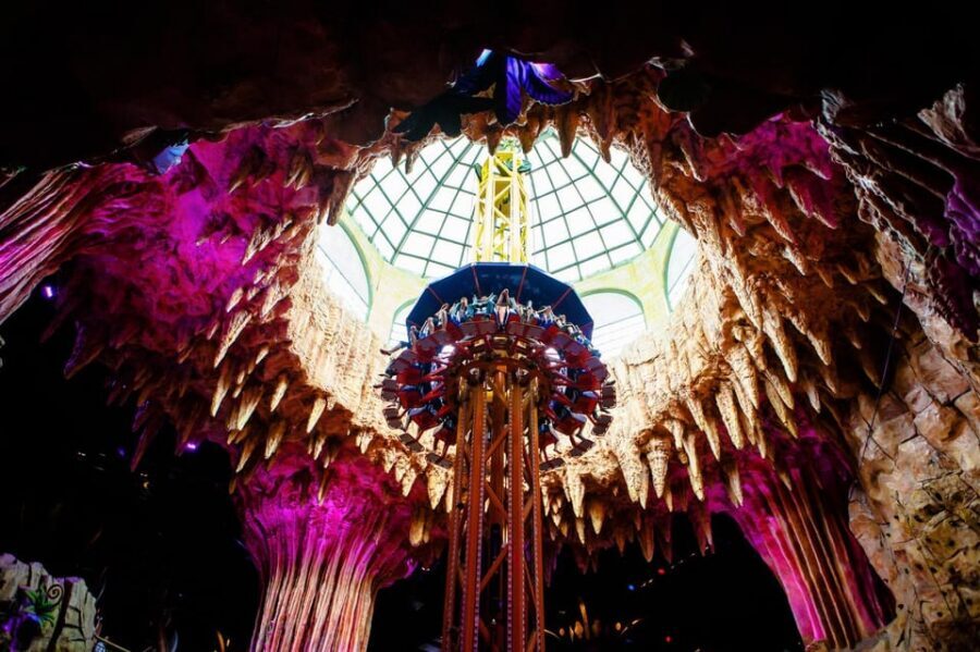 Da Nang: Ba Na Hills Cable Car and Golden Bridge Small Group - Small group feel and self-paced exploration