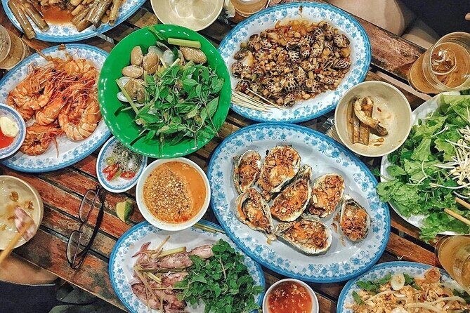 Da Nang By Night: Seafood dinner, night market and cruise trip - Why this Da Nang night feels worth your evening time