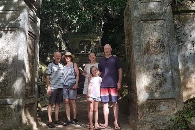 Da Nang City & Hoi An City ( 10 Hour Tour) - Private Guided Tour - Sampan ride on the river: a calm break before the night market