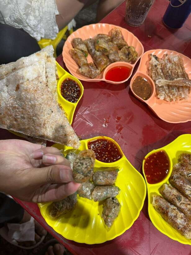Da Nang City Street Food Private Tour With Local Students - Seafood Main Course: Why This Tour Leans Coastal