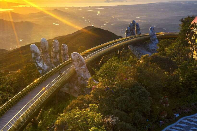 Da Nang: Golden Bridge, Lady Buddha, Marble Mt & Am Phu Cave - First Stop: Linh Ung Pagoda on Monkey Mountain (Son Tra Peninsula)