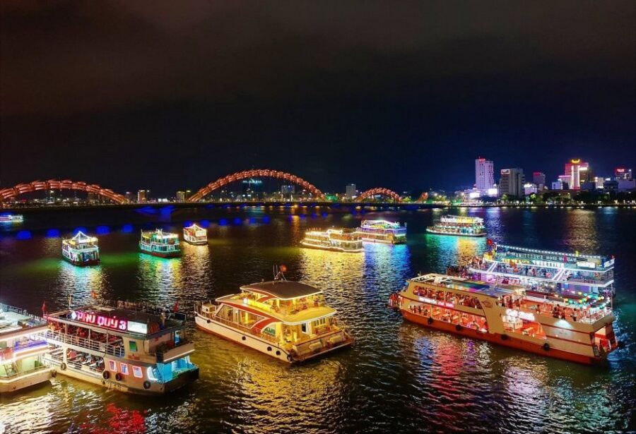 Da Nang: Han River Local Cruise by Night - The Short Vietnamese Dance: Local Flavor Without the Long Wait