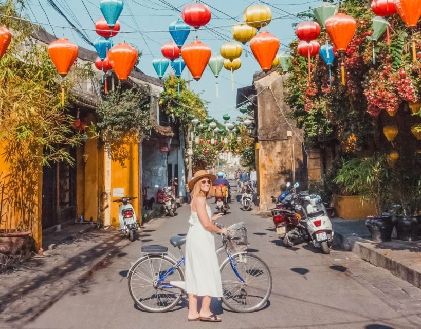 Da Nang: Hoi An Instagram Tour (Private & All-Inclusive) - Ba Mu Temple and the lead-up to lantern magic