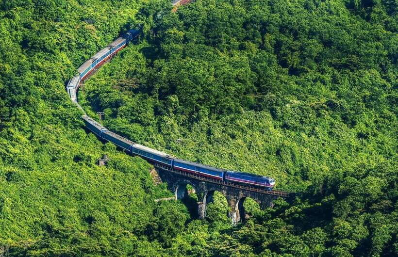 Da Nang: Hue Imperial Day Trip, Hai Van Pass Train, & Lunch - Getting from Da Nang to Hue (and why the timing feels tight)