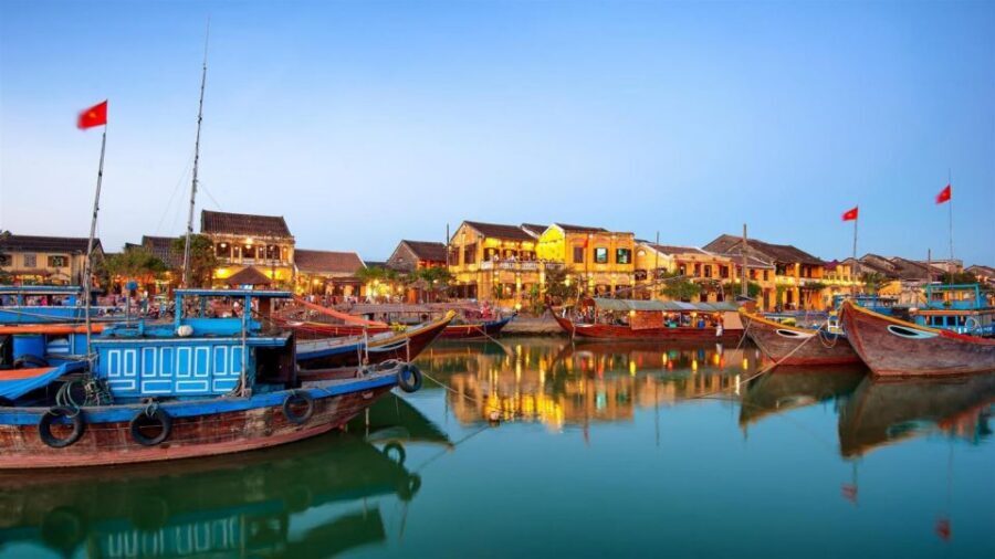 Da Nang: Lady Buddha, Marble Mountains, and Hoi An Day Trip - Hoi An Ancient Town at Night: Lantern Energy and Real Strolling