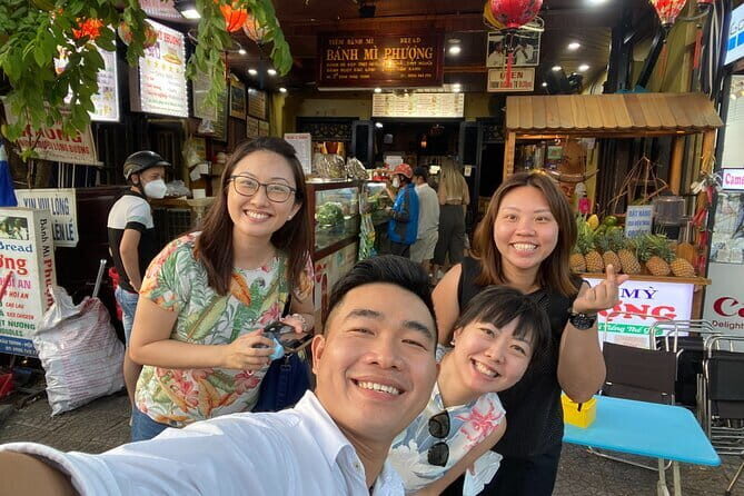 Da Nang Motorbike Tour with Local Guide-Food, Culture-Hidden Gems - Bánh Xèo Bà Dưỡng Dinner: Crispy Pancake Comfort Food