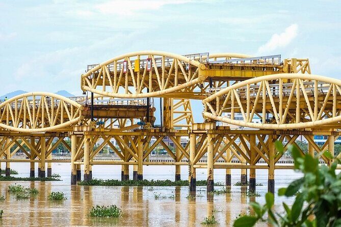 Da Nang Night Foodie Tour City and Han River Cruise By Private - APEC Park and the Kite-Shaped Views