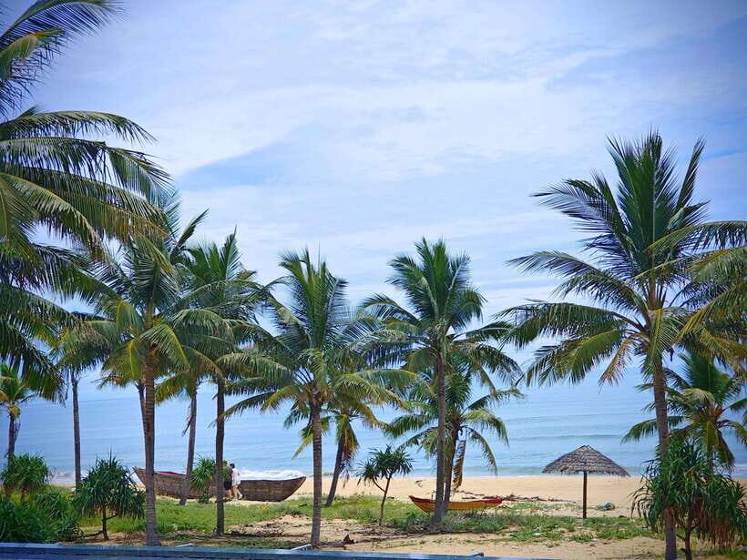 Da Nang : Private Car to Hue with Multi Sightseeing Stops - Lang Co Beach: a calm coastal pause between mountains and lagoon time