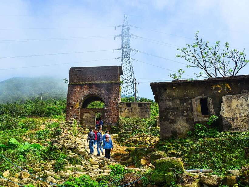 Da Nang : Private Car to Hue with Multi Sightseeing Stops - Monkey Mountain and other optional stops that change the character of your day