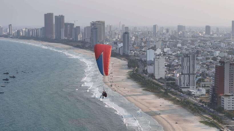 Da Nang Private paragliding experience on Monkey Mountain - GoPro footage: instant souvenir power