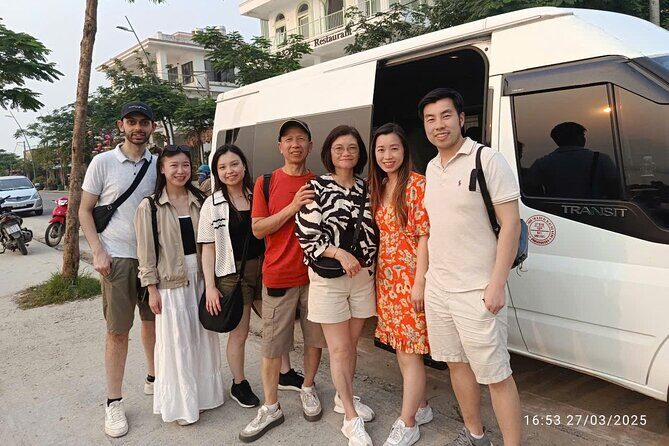 Da Nang: RoundTrip transfer to Hoi An ancient town by private car - Hoi An ancient town and lantern festival time on your own