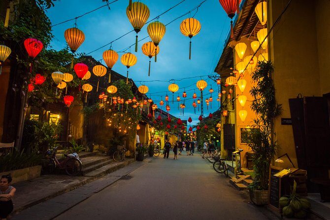 Danang Airport to Hoi An Private Transfer with English Speaking Driver - From customs to Hoi An: the real benefit of this private transfer