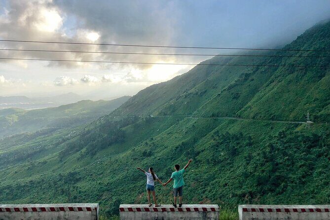 Day Trip Motorbike Tour in Hai Van Pass. - Stop 3: Hai Van Pass—curves, blind corners, and the famous edge-of-country feeling