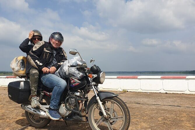 Day Trip Motorbike Tour in Hai Van Pass. - Stop 4: Lang Co Beach and the fish sauce village stop