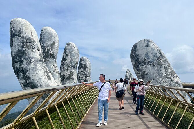 Early tour/ transfer from Hoi An/Da Nang to Golden bridge - Golden Bridge time: what you should expect on the hand-bridge circuit