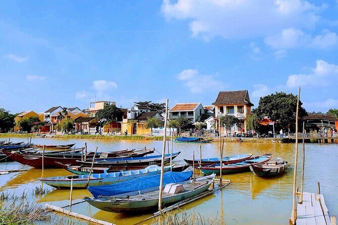 Hoi An Half Day Private Tour from Da Nang/ Hoi an - Hoi An Central Market: where your guide can turn sights into food