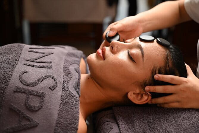 Hot Stone Massage For Full Body Blood Circulation At Da Nang - Key points to know before you go