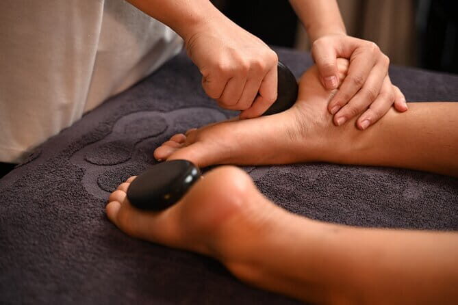 Hot Stone Massage For Full Body Blood Circulation At Da Nang - Hot stones and better blood flow: what that means for your body