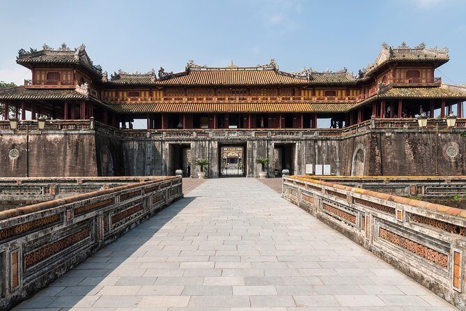 Hue City and The Citadel via Hai Van Pass Daily Small Group Tour - Hai Van Pass and Lang Co Beach: the scenic stop that breaks up the drive