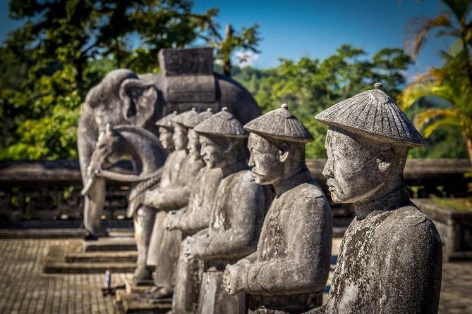 Hue City Tour From Da Nang- Hue Day Trip From Danang - Lunch in the Middle: Fuel Without Losing the Day