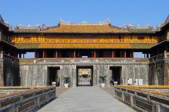 Imperial Hue And Hai Van Pass Full-day Tour - Hai Van Pass: war bunkers, big views, and weather reality