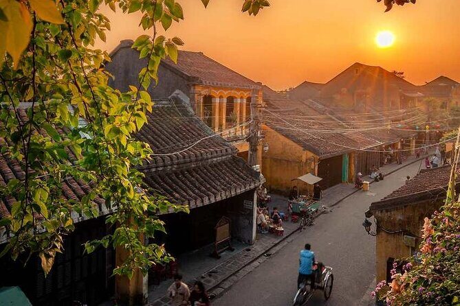 Marble Mountain - Hoi An Colour Lanterns & Night Market from DN - Dinner in Hoi An: what’s served and why the meal fits the night plan