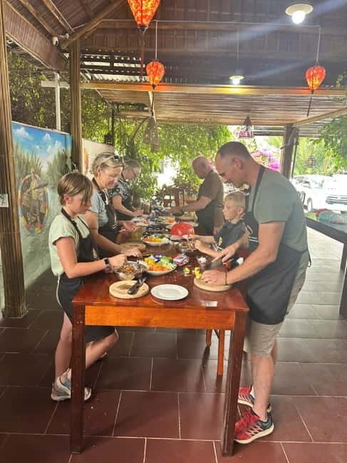 Market Tour, Basket Boat Ride & Cooking Class by Hangcoconut - Lunch in a peaceful countryside setting: eat what you made