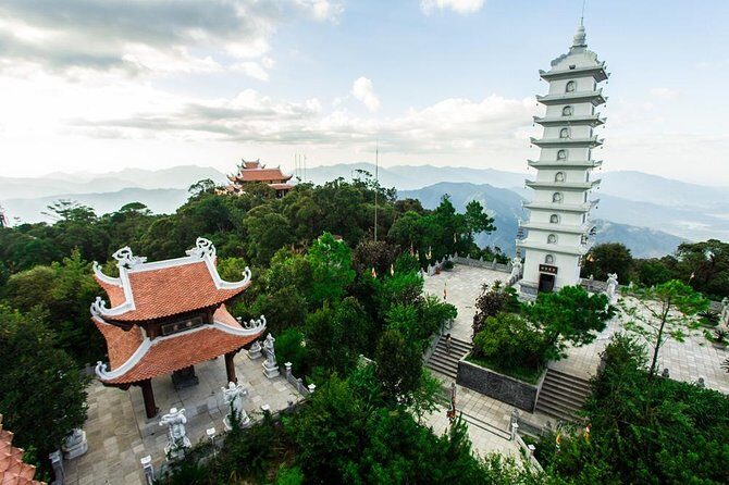 PREMIER TOUR - Discover Golden Bridge and Ba Na hill - Small group by Mini Van - Riding the Cable Cars: The Main Event, Not Just Transport