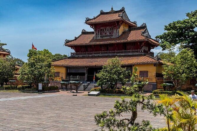 Private Full-Day Tour of Hue from Da Nang or Hoi An City - The Perfume River cruise: a breather that also connects the dots