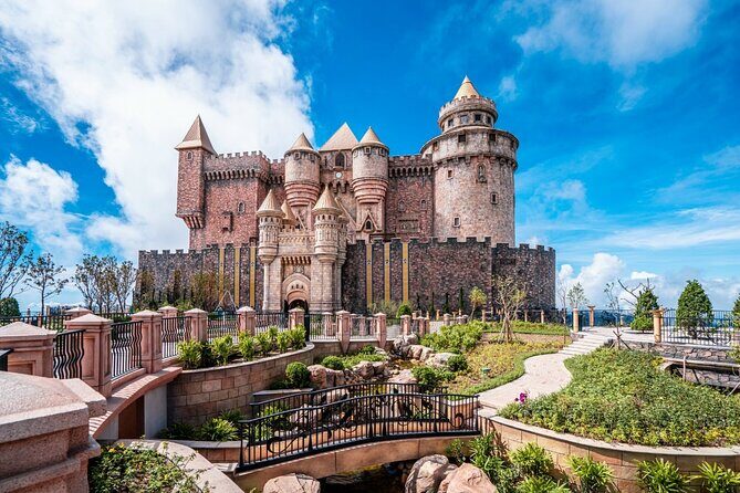 Private guided Sunworld Ba Na Hills & Golden Hands Bridge - Lunch, water, and the small perks that add up