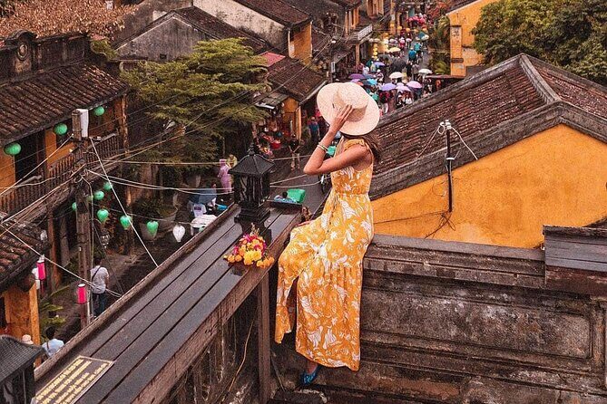 Private Transfer from Danang to Hoi An by Private Car - Car comfort level: sedan to Dcar Limousine