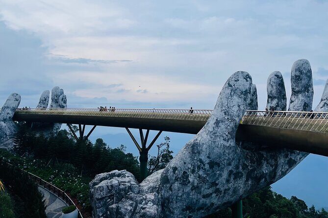 Private Trip to the Golden Bridge & French Village - A private car ride that actually saves your day