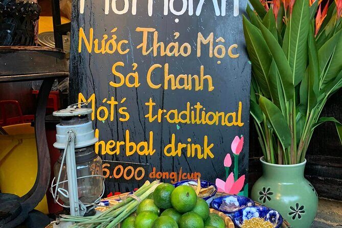 Shuttle from Da Nang Airport to Hoi An city or vice versa - Comfortable vehicles and local driver handling